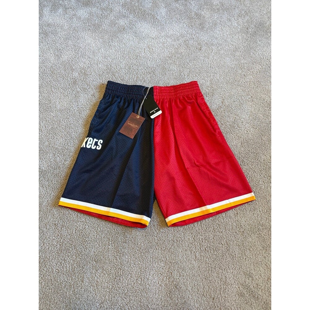 Houston Rockets Mitchell and Ness NWT Men’s Mesh Shorts Size Medium